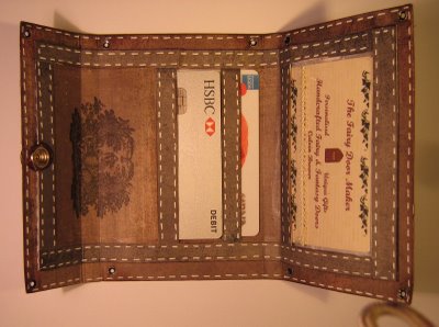 making a papercrafted wallet